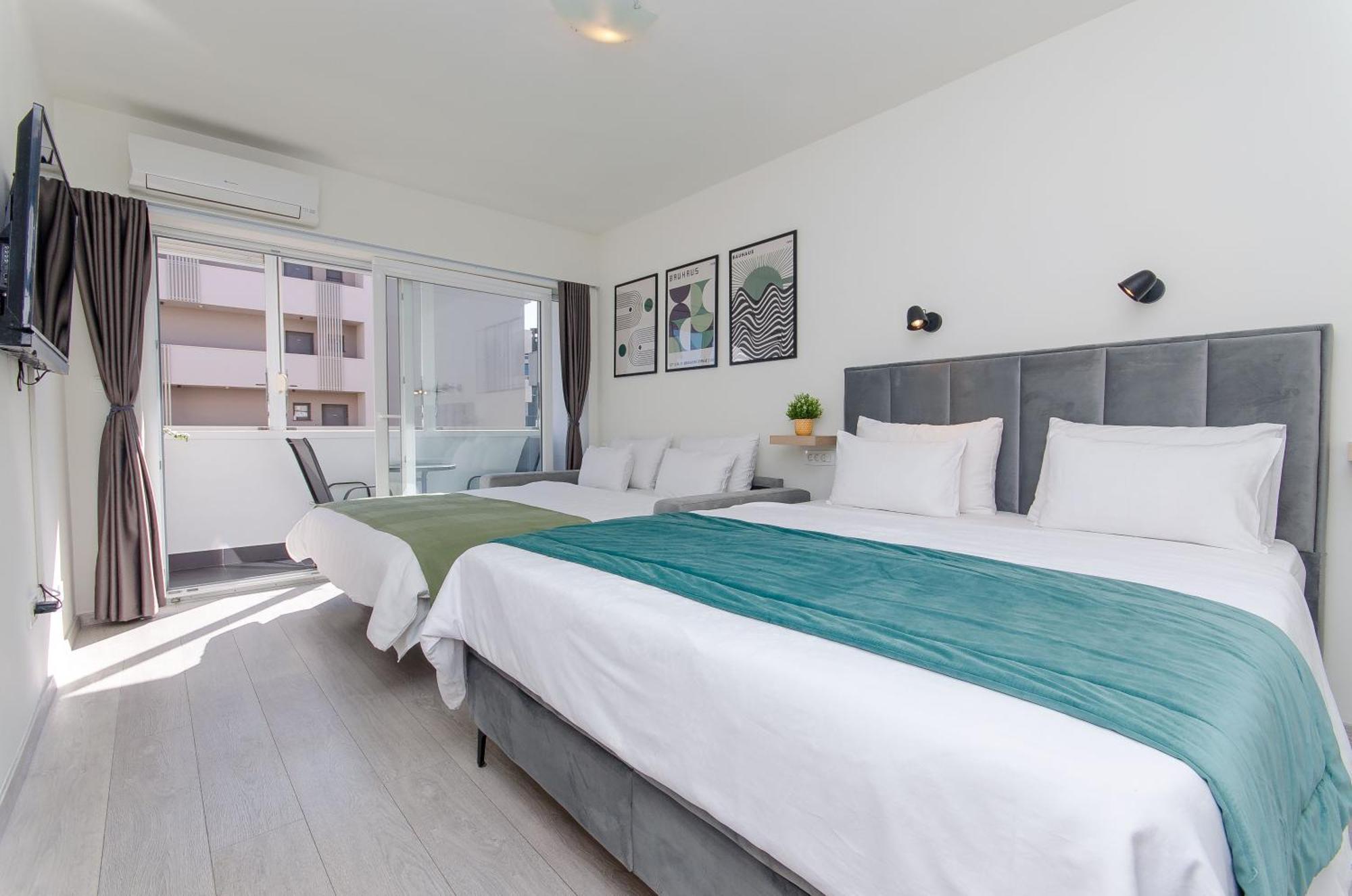 Side By Side Apartments สปลิท ภายนอก รูปภาพ